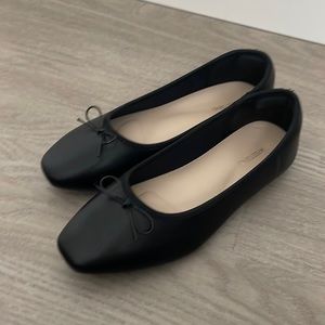 Black ballet flats size 8.5